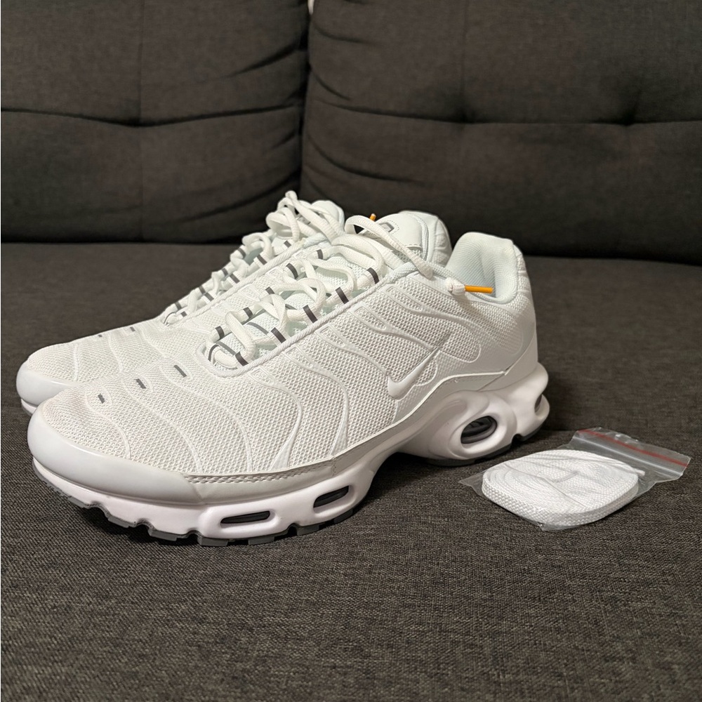 Nike TN Men’s White Mesh Air-Cushioned Sneakers
